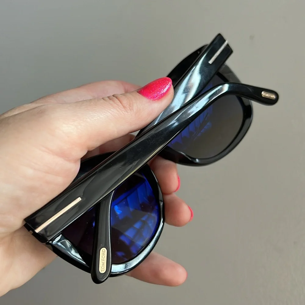 Tom Ford Polarized subtle cat eye sunglasses - Picture 7 of 7